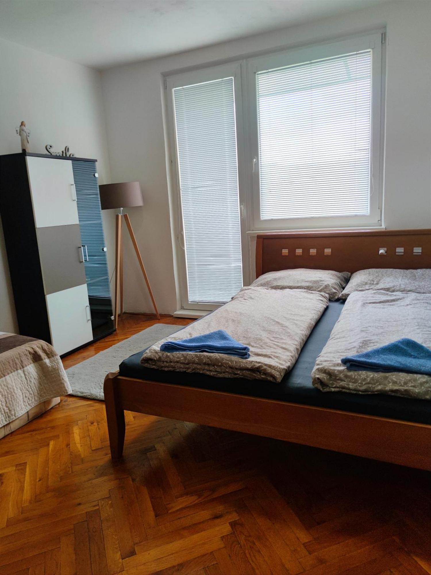 Fast Apartment In The Centrum Levice Exterior photo